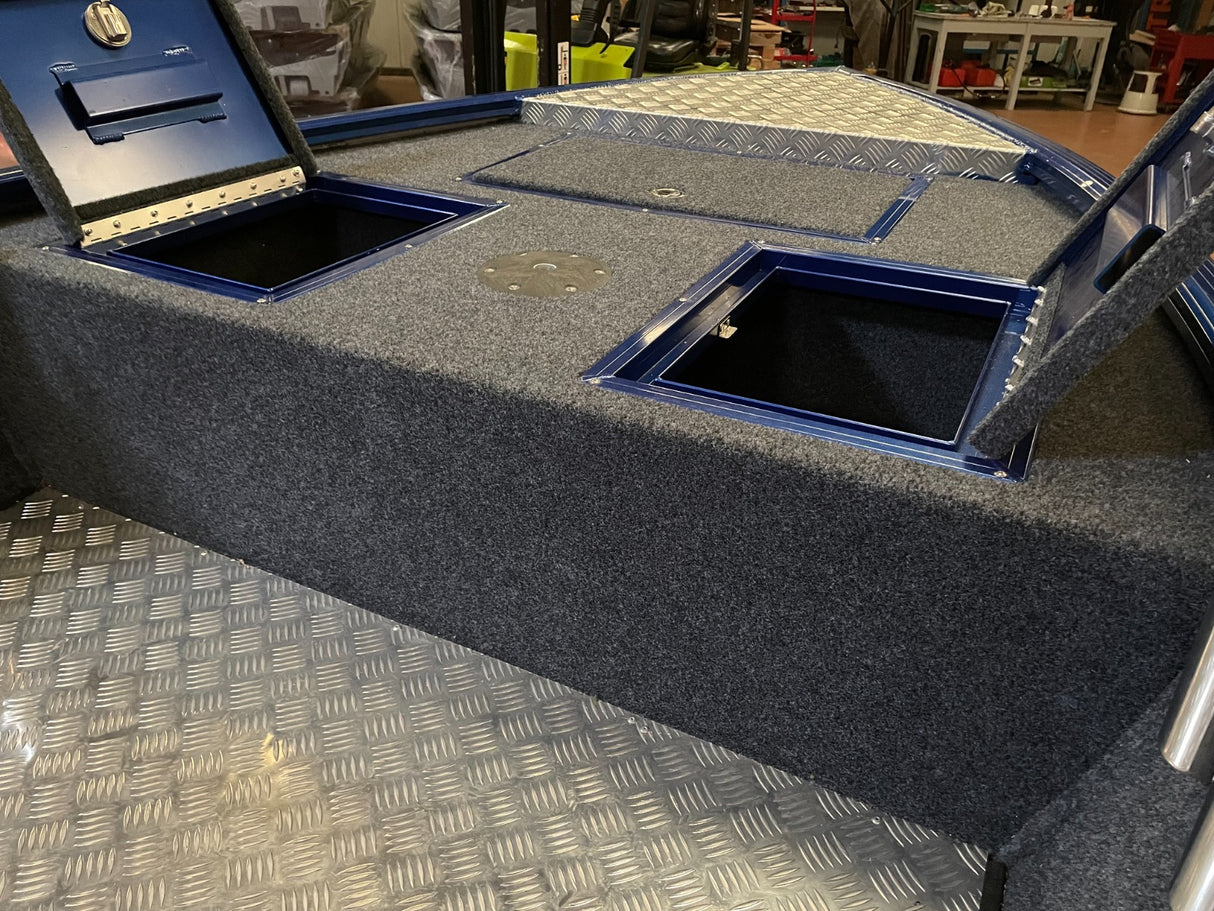 Barque Bass Boat aluminium 420 Carnalu 3.0 avec options remorque et moteurs hors bord personnalisable