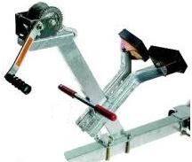 Treuil avec potence et butée étrave