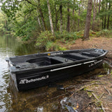 Silurine 4m Blacky au bord d'un lac