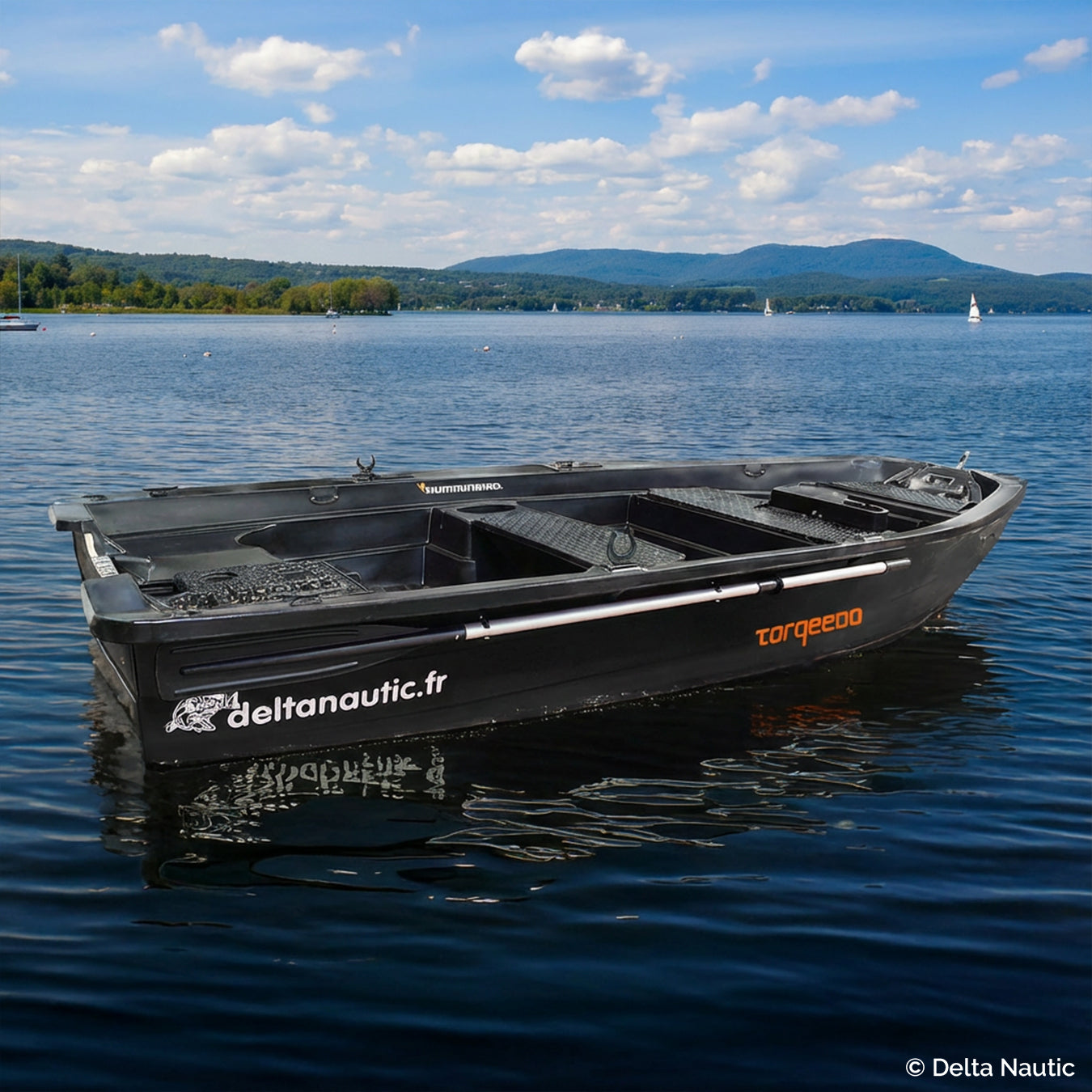 Silurine 4m dans un lac