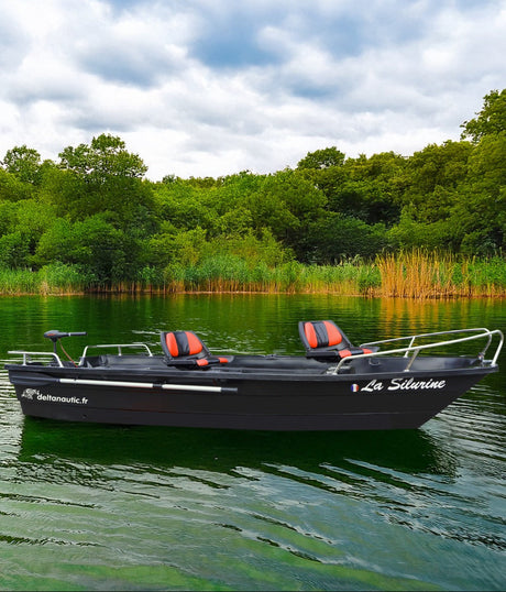 Pack Barque Silurine 4m Blacky + Remorque GT + 2 sièges + 1 moteur Eco Booster V 70 Lbs 12V + Balcons inox