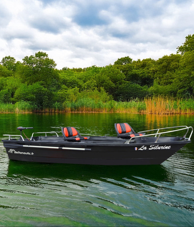 Pack Barque Silurine 4m Blacky + Remorque GT + 2 sièges + 1 moteur Eco Booster V 70 Lbs 12V + Balcons inox