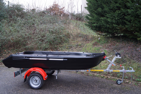 Modèle d'Expo Barque Falco 360 Blacky + Remorque GT Grand Tourisme