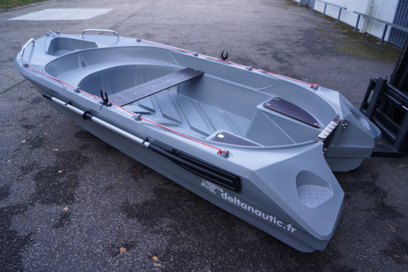 MODELE D'EXPO Barque Falco 360 titanium exclusivité Delta Nautic 