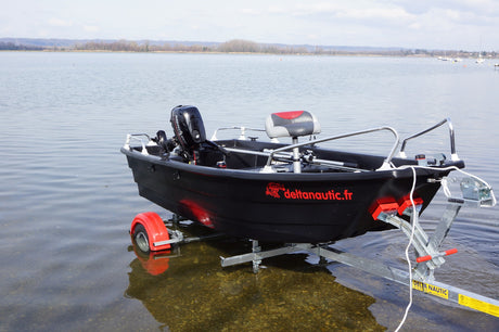 Pack Barque de Test sur l'Eau Spacieuse 3m20 + Mercury 6cv 4t + Remorque GT + Accessoires