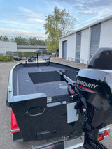 Pack d'Expo Barque Carnalu 3.0 4m20  + Remorque GT Basculante XXL  + Moteur Mercury 20cv 4t + Moteur Minn Kota Terrova 55 lbs GPS + Helix 12 G4N MSI + 2 Sièges