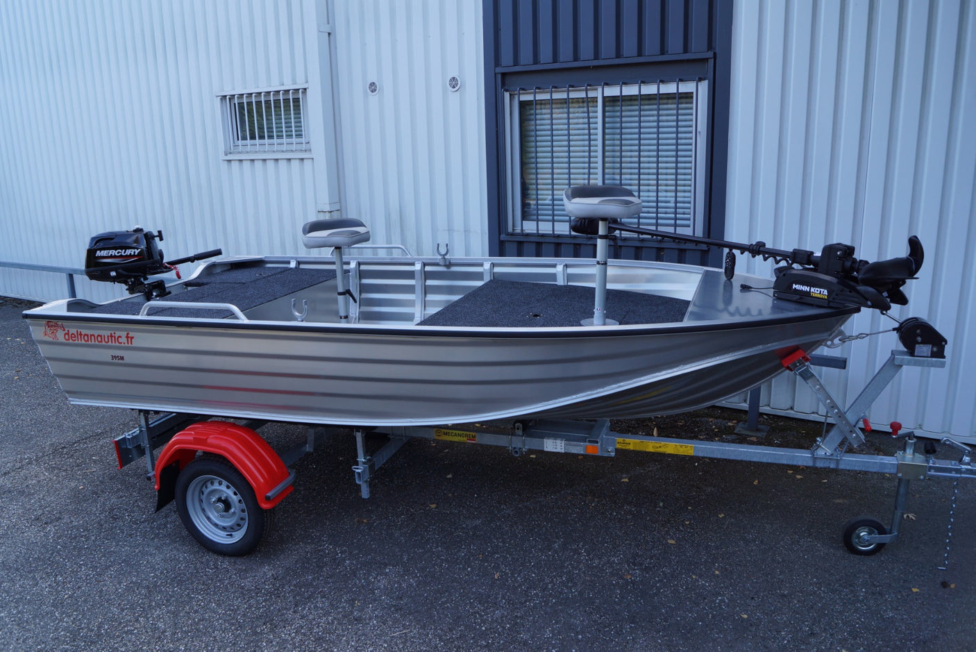 Pack d'Expo Barque Carnalu 4m + Remorque GT + Moteur Mercury 6cv 4t + Moteur Minn Kota Terrova 55 lbs + i pilot BT + 2 Sièges Bass Boat