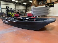 Silurine 400 Black Fish EXPO barque collaborateur